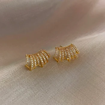 2020 New Exquisite Luxury Zircon Small Earrings For Woman Fashion Korean Jewelry Minimalist Party Seksi Djevojka s neobične naušnice
